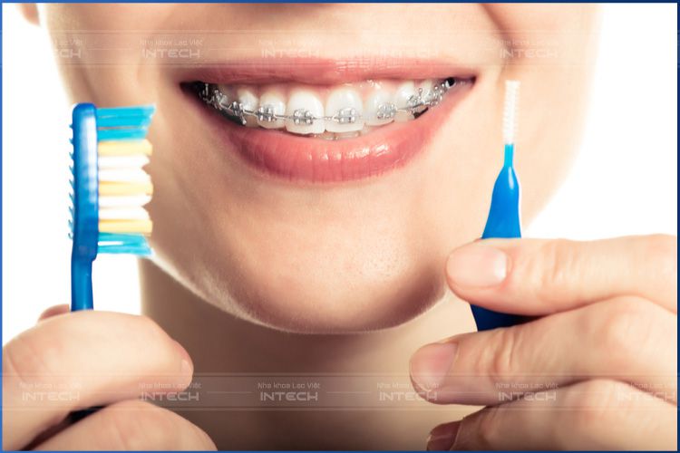 Nên kết hợp các phương pháp vệ sinh răng miệng để đạt hiệu quả tốt nhất Nên kết hợp các phương pháp vệ sinh răng miệng để đạt hiệu quả tốt nhất