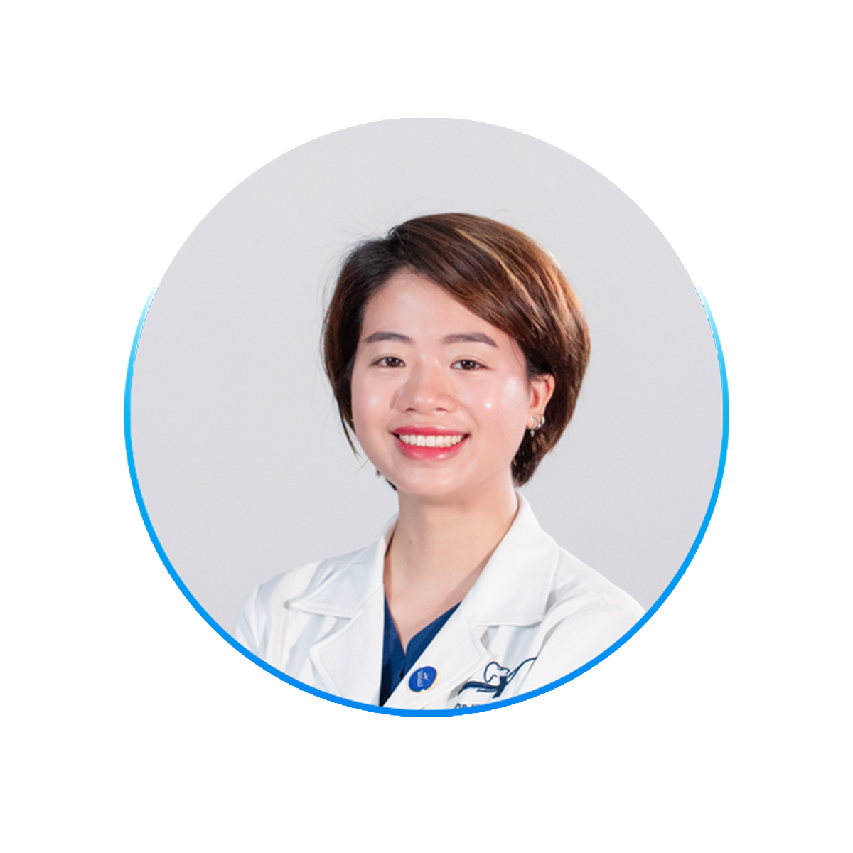 Bac si nieng rang Lan Anh nha khoa Lac Viet Intech