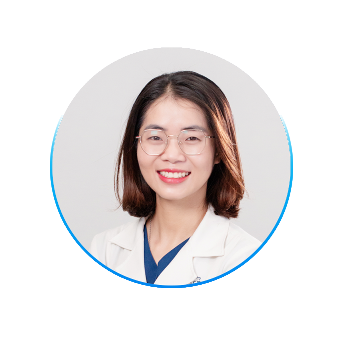 Bac si nieng rang Pham Dung nha khoa Lac Viet Intech