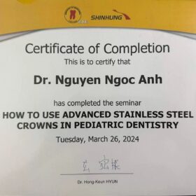Bac si nieng rang Ngoc Anh nha khoa Lac Viet Intech