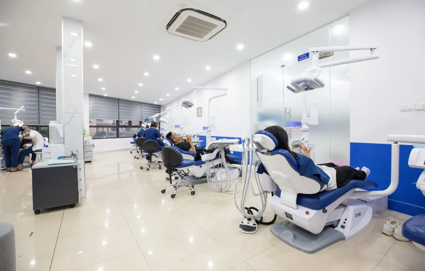 Nha khoa Lạc Việt Intech | 27 Nguyễn Văn Huyên - Cầu Giấy 4 Nha khoa lac viet intech - nguyen van huyen - cau giay - ha noi (5)